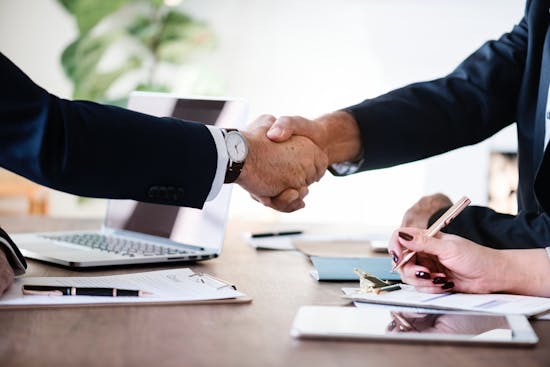 Vacature-achtergrond-sales_edited